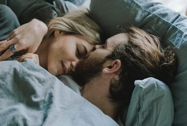 O que acontece no mundo espiritual quando o casal dorme separado?