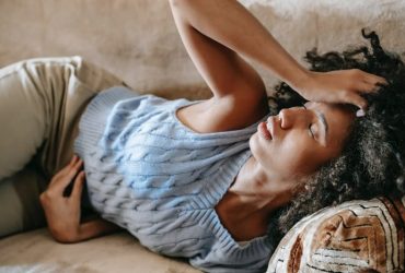 8 Sintomas de Energias Negativas: ansia de vómito, enjoo e tonturas