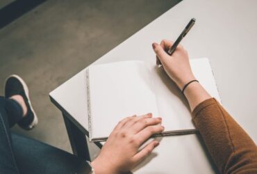 Enterrar o nome da pessoa no formigueiro: 5 tentativas