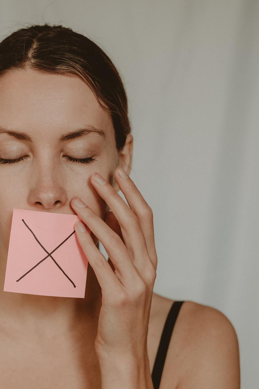 Soluço e seu Significado Espiritual: É Mau Sinal? Revelado