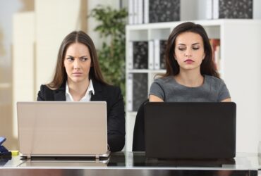 Inveja: Significado Espiritual e 9 Consequências Graves