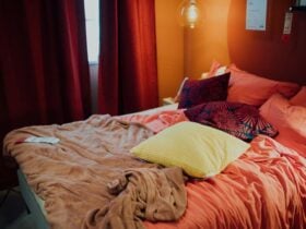 Quarto Bagunçado no Espiritismo: 7 Causas Espirituais