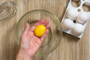 Quebrar Ovo Podre Significado Espiritual: 5 Sinais