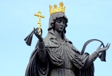 5 Orações da Beata Santa Catarina: Alguém Chamar e Ligar