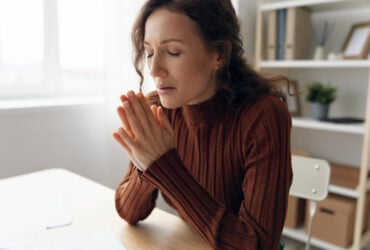5 Orações Para Pessoa Sumir Urgente: Afastar Alguém